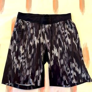 Lululemon Mens Large Short